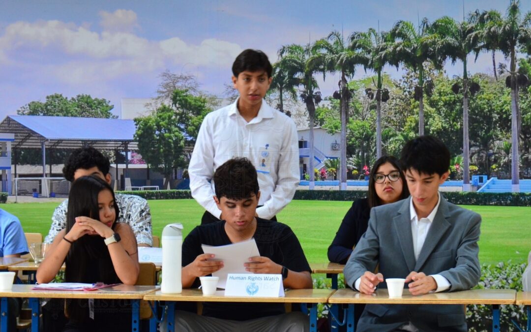 Segundo de Bachillerato vivió debate estilo ONU en inglés