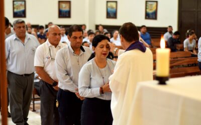 Con ceniza y esperanza: la comunidad se reúne para iniciar un tiempo de renovación interior.