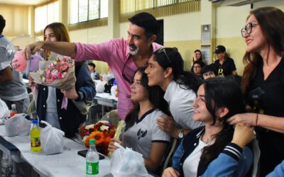 Un desayuno para recordar el camino y bendecir el vuelo hacia nuevos horizontes