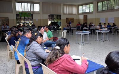 Docentes de la Unidad Educativa Cristo Rey continúan su formación junto a la RUEI